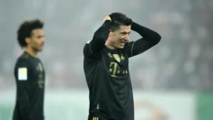 Bayern Munich bất ngờ thất bại trước Augsburg trong cuộc chiến tại Bundesliga